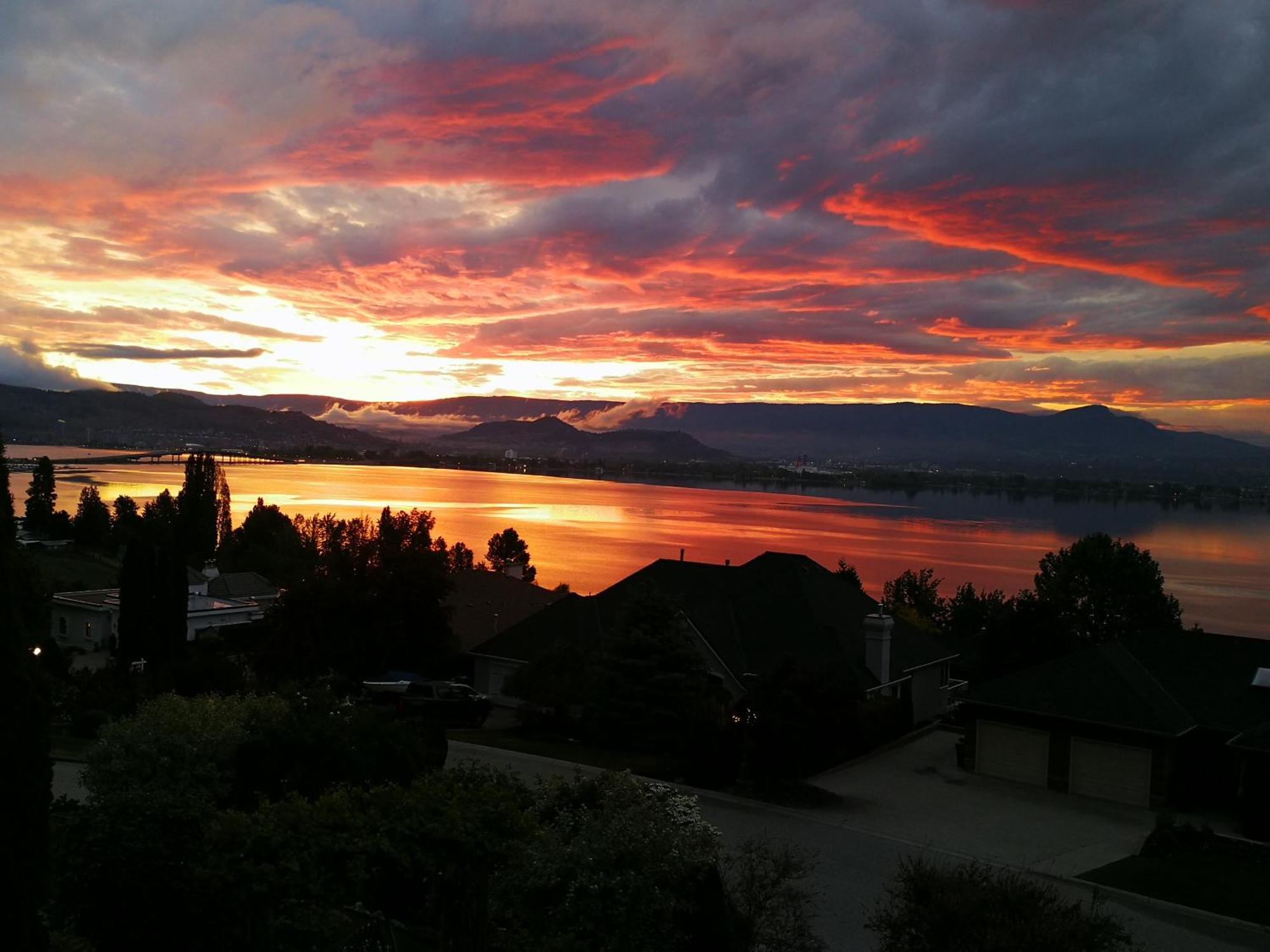 Casa Grande Lakeview House West Kelowna Kamer foto
